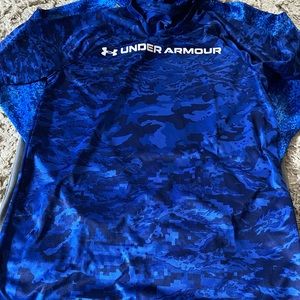 Under Armour camo blue drifit mens small shirt!